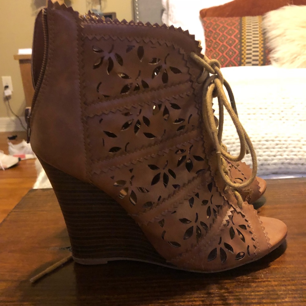 Altars state wedges